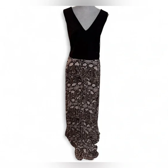 Xscape Women's Plus Size Snake-Print
Gown Beige Size 18W - Picture 4 of 7